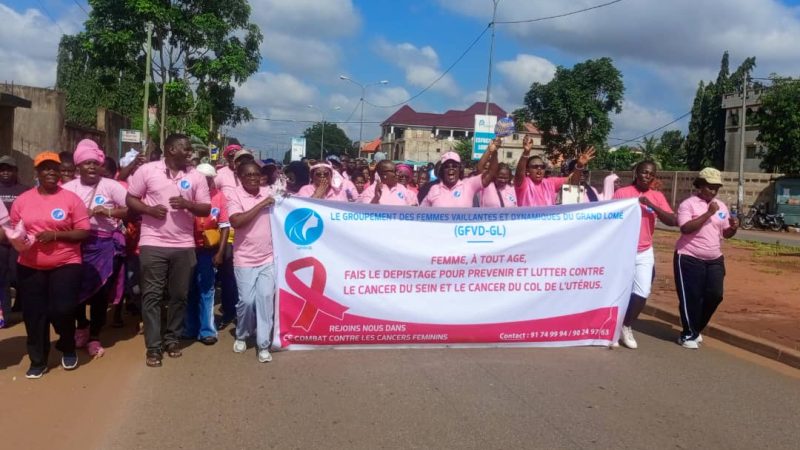 Marche rose à Lomé : les femmes du Grand-Lomé unies contre le cancer du sein et du col de l’utérus